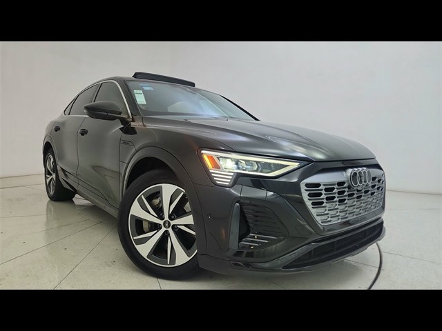 BUY AUDI Q8 E-TRON 2024 PREMIUM PLUS, EV BIDDER